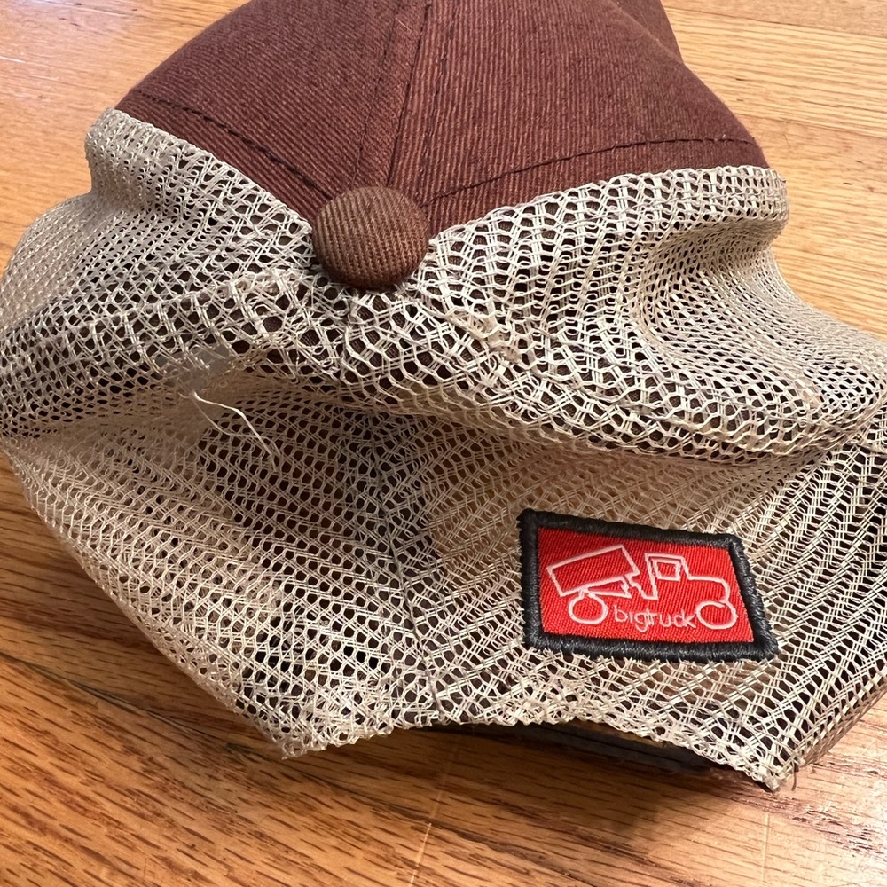 - Big truck Hat - Picture 3 of 4